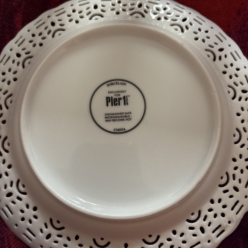 Plate - Picture 2 of 3